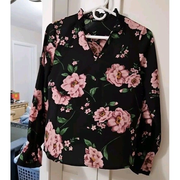 Shein Women's Black And Floral Blouse With Ruffles, Size 2 - Picture 1 of 5